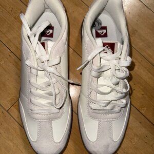 Quicksilver White Mens Tennis Shoes- Size 9 1/2
